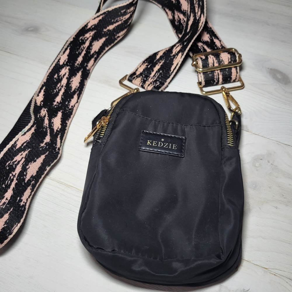 Kedzie Small Crossbody Bag BOHO Patterned Strap Geometric Print Lining - Picture 2 of 7